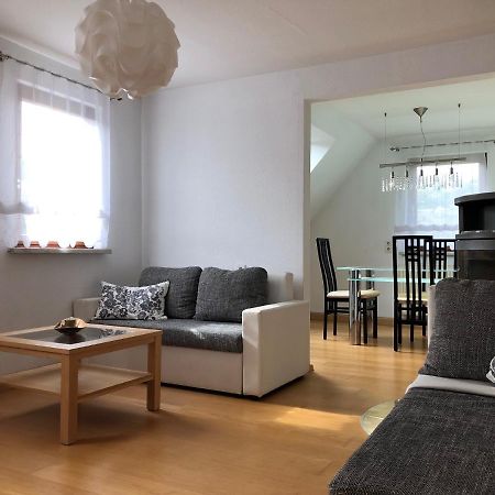 Grosse Wohnung Mit 2 Schlafzimmern التينستيغ المظهر الخارجي الصورة